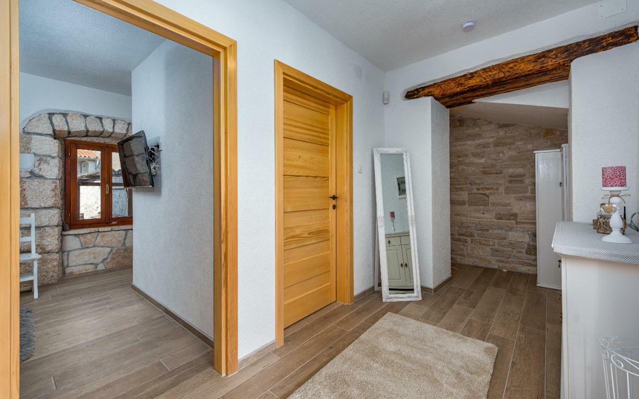 Vila Casa Di Roccia Marčana Exteriér fotografie